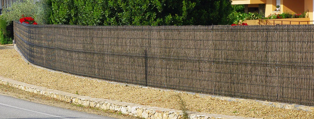 Brande de bruyere 100% naturelle : clôture épaisse en panneaux pour jardin